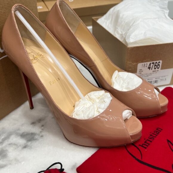 Christian Louboutin New Very Prive Nude 39.5 - Picture 3 of 10